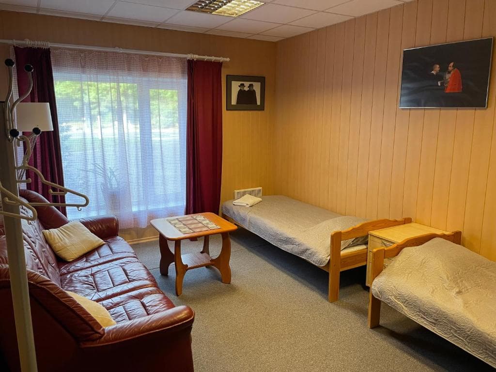 Emmaste Teemaja accommodation